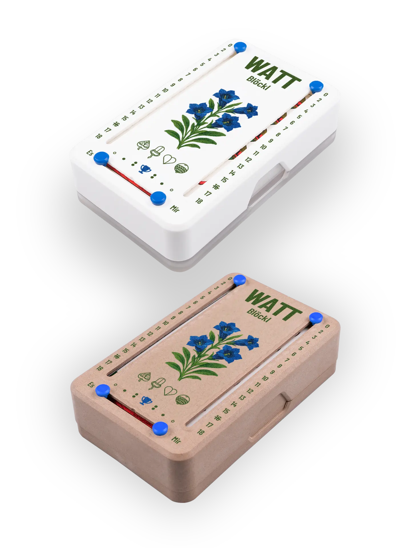 Zwei Wattblöckl (perspektivisch fotografiert) in Kunststoff weiß und Holzoptik mit Motiv Enzian.