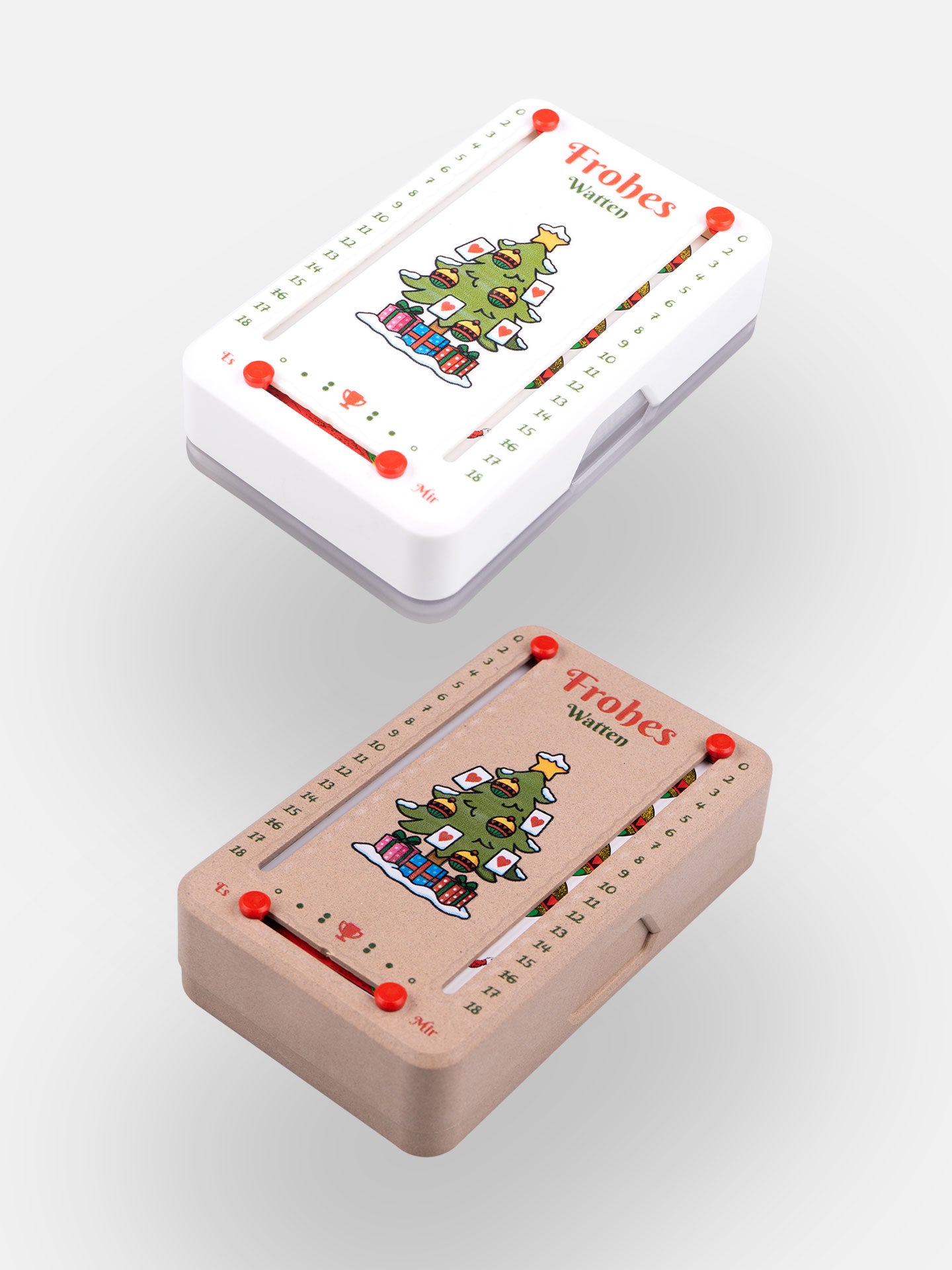 Zwei Wattblöckln in perspektive fotografiert (Kunststoff weiß, Holzoptik) mit Wattenbaum als Motiv auf grauen Hintergrund.